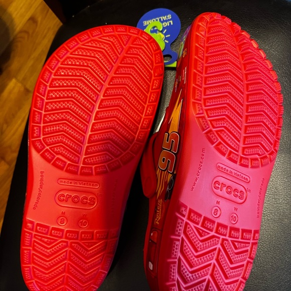 CARS PIXAR LIGHTING MC QUEEN CROCS - Picture 3 of 4